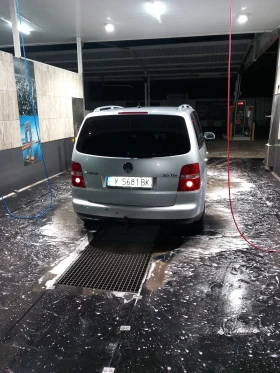 VW Touran 2.0 TDI | Mobile.bg    3