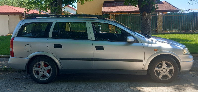 Opel Astra, снимка 5 - Автомобили и джипове - 46215695