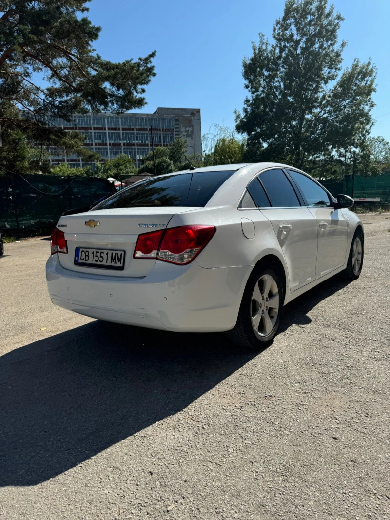 Chevrolet Cruze, снимка 4 - Автомобили и джипове - 47633363