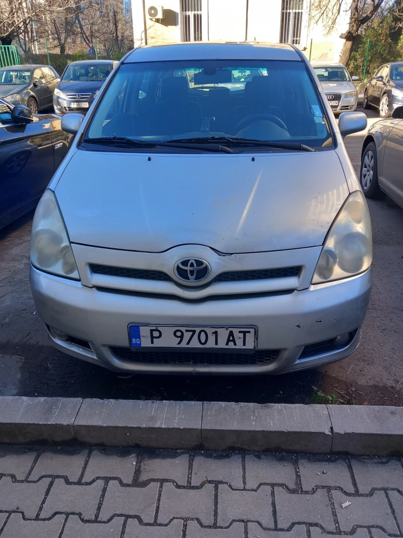 Toyota Verso 2.0 D4D, снимка 1 - Автомобили и джипове - 48587023