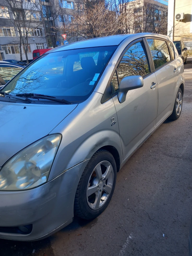 Toyota Verso 2.0 D4D, снимка 3 - Автомобили и джипове - 48587023