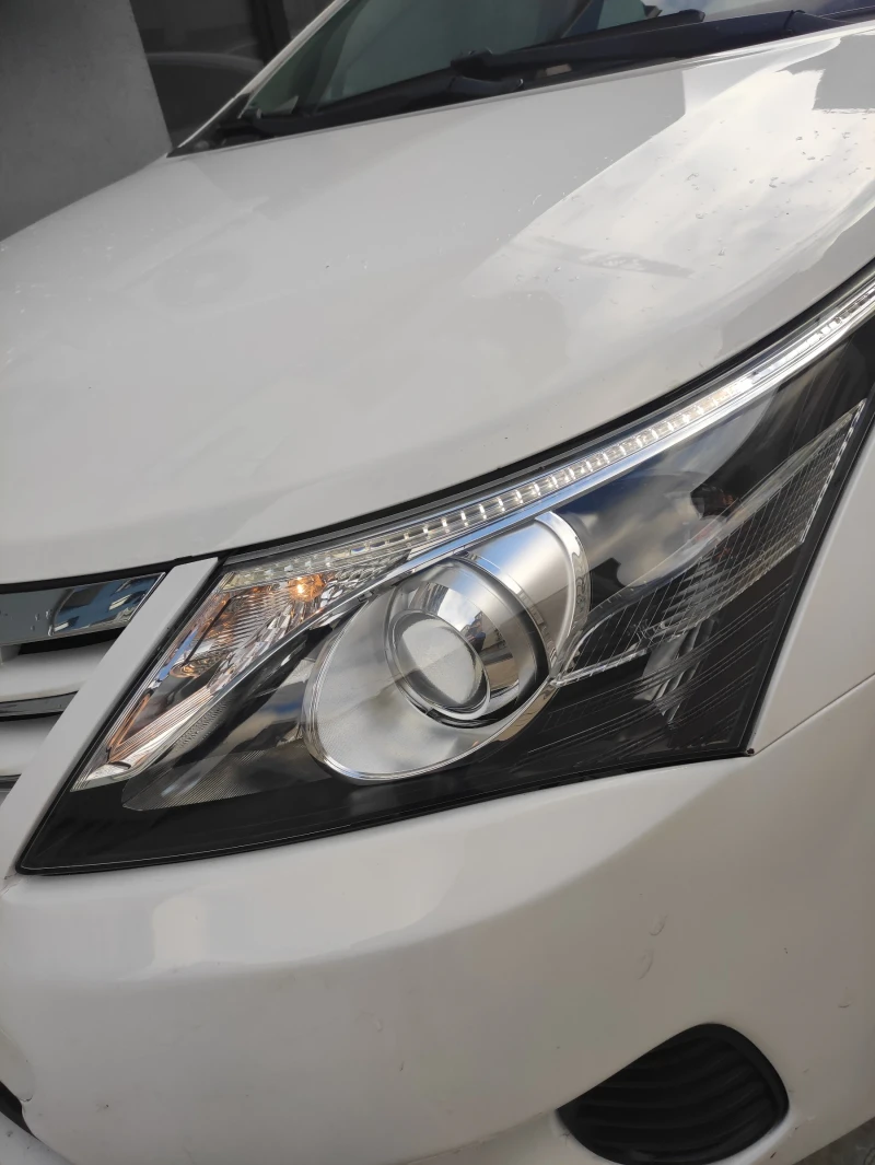 Toyota Avensis Фейслифт / Седан / Газ, снимка 16 - Автомобили и джипове - 52748032