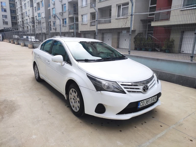 Toyota Avensis Фейслифт / Седан / Газ, снимка 2 - Автомобили и джипове - 52748032