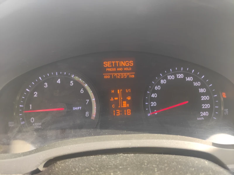 Toyota Avensis Фейслифт / Седан / Газ, снимка 17 - Автомобили и джипове - 52748032