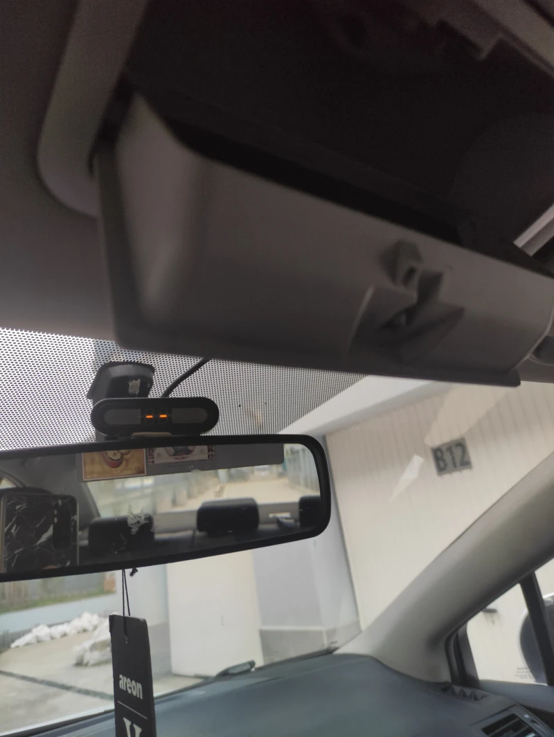 Toyota Avensis Фейслифт / Седан / Газ, снимка 17 - Автомобили и джипове - 52748032