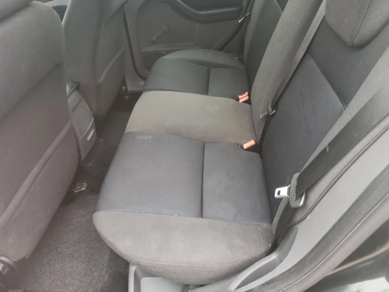 Ford Focus 1.6, снимка 7 - Автомобили и джипове - 53118290