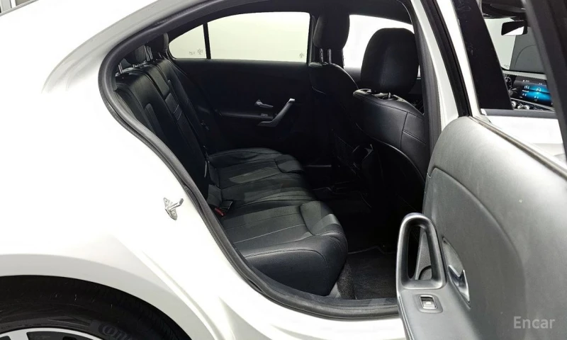 Mercedes-Benz A 200, снимка 12 - Автомобили и джипове - 53288019