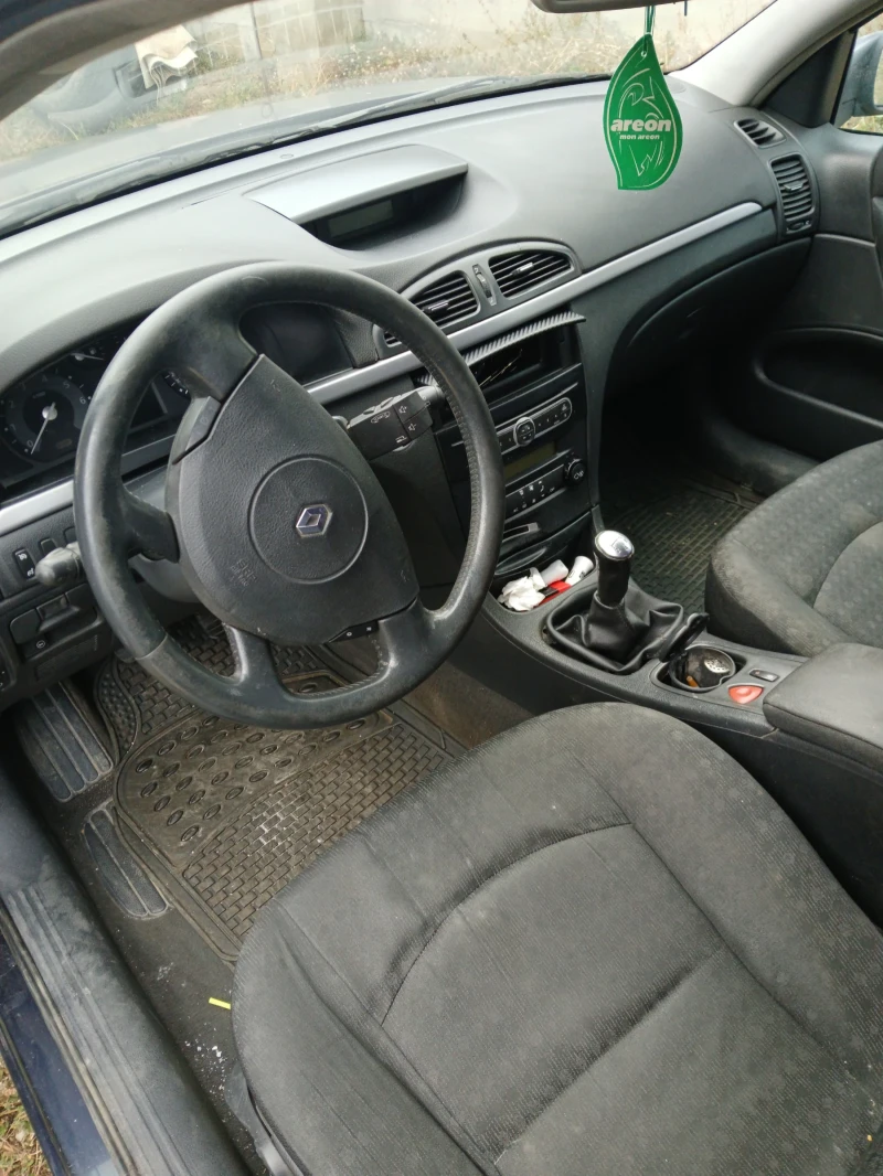 Renault Laguna 2.0i, снимка 11 - Автомобили и джипове - 53568868