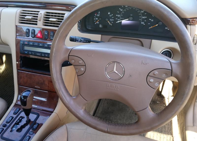 Mercedes-Benz E 320, снимка 4 - Автомобили и джипове - 43389889