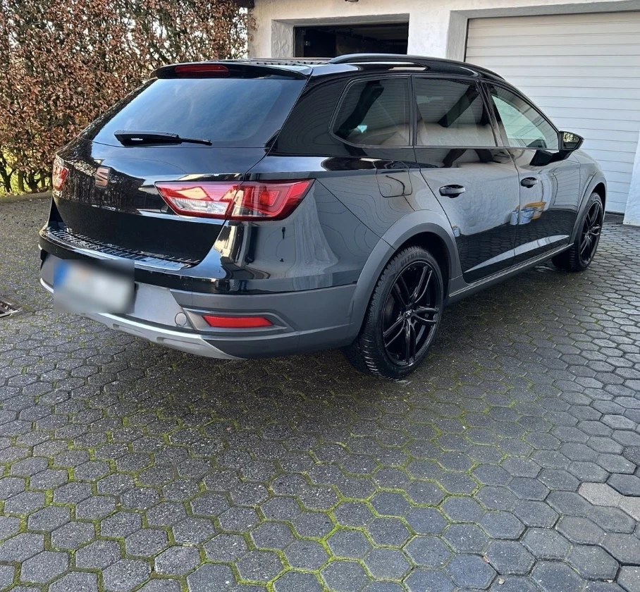 Seat Leon ST X-perience, 4drive, LED, DSG, Pano, Alcantara - изображение 5