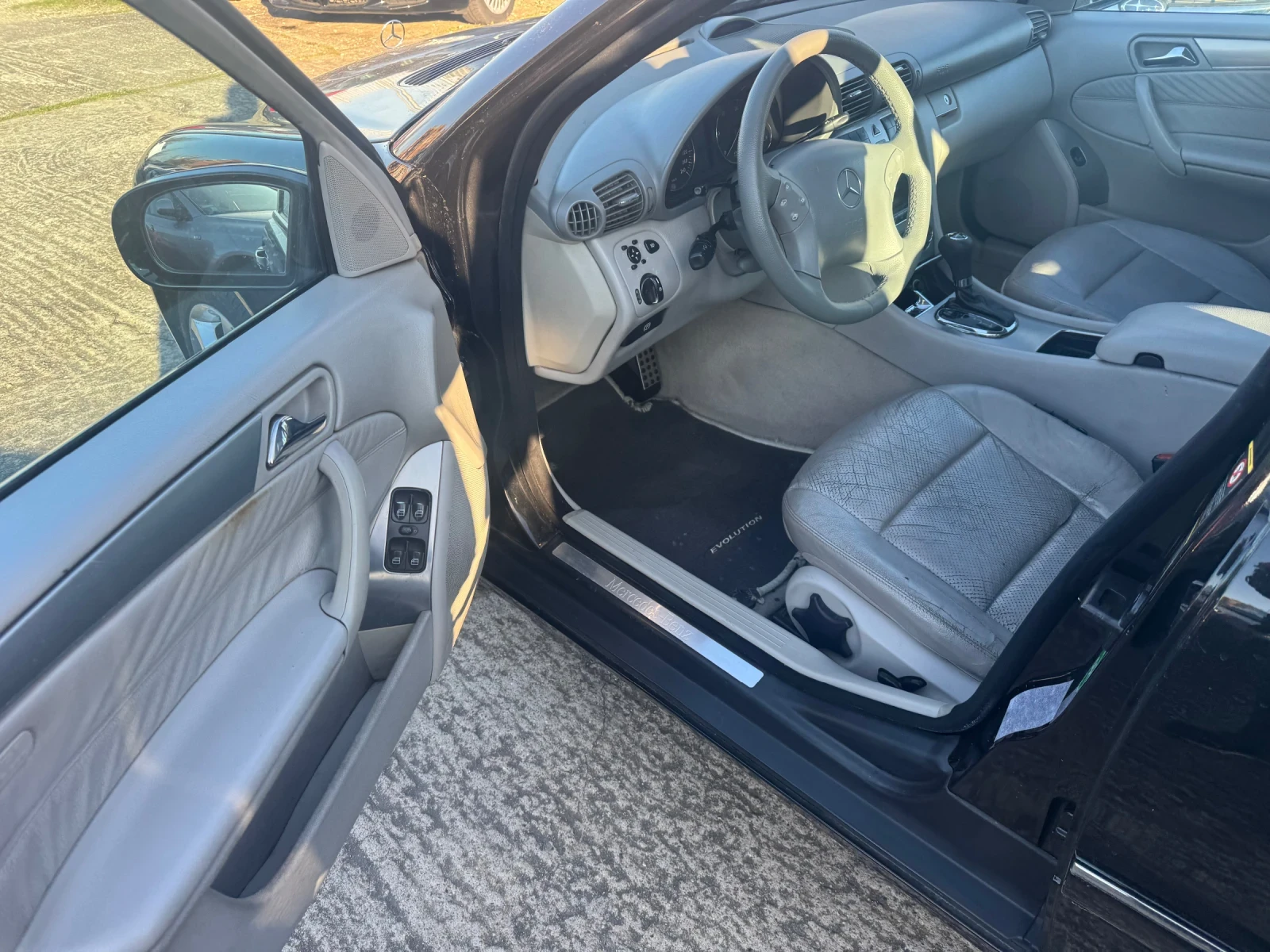 Mercedes-Benz C 220 2.2 Италия - изображение 10