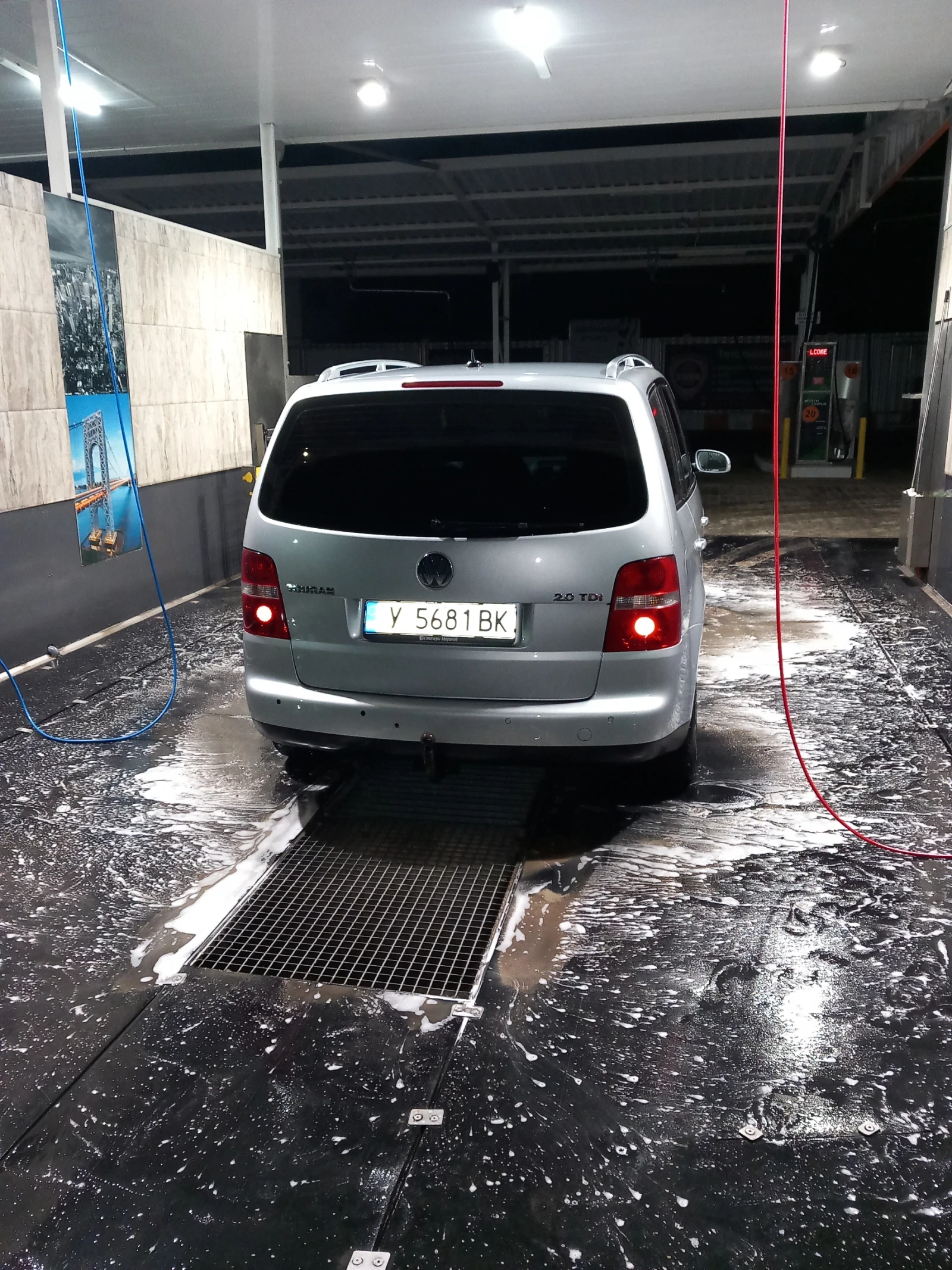 VW Touran 2.0 TDI - изображение 3