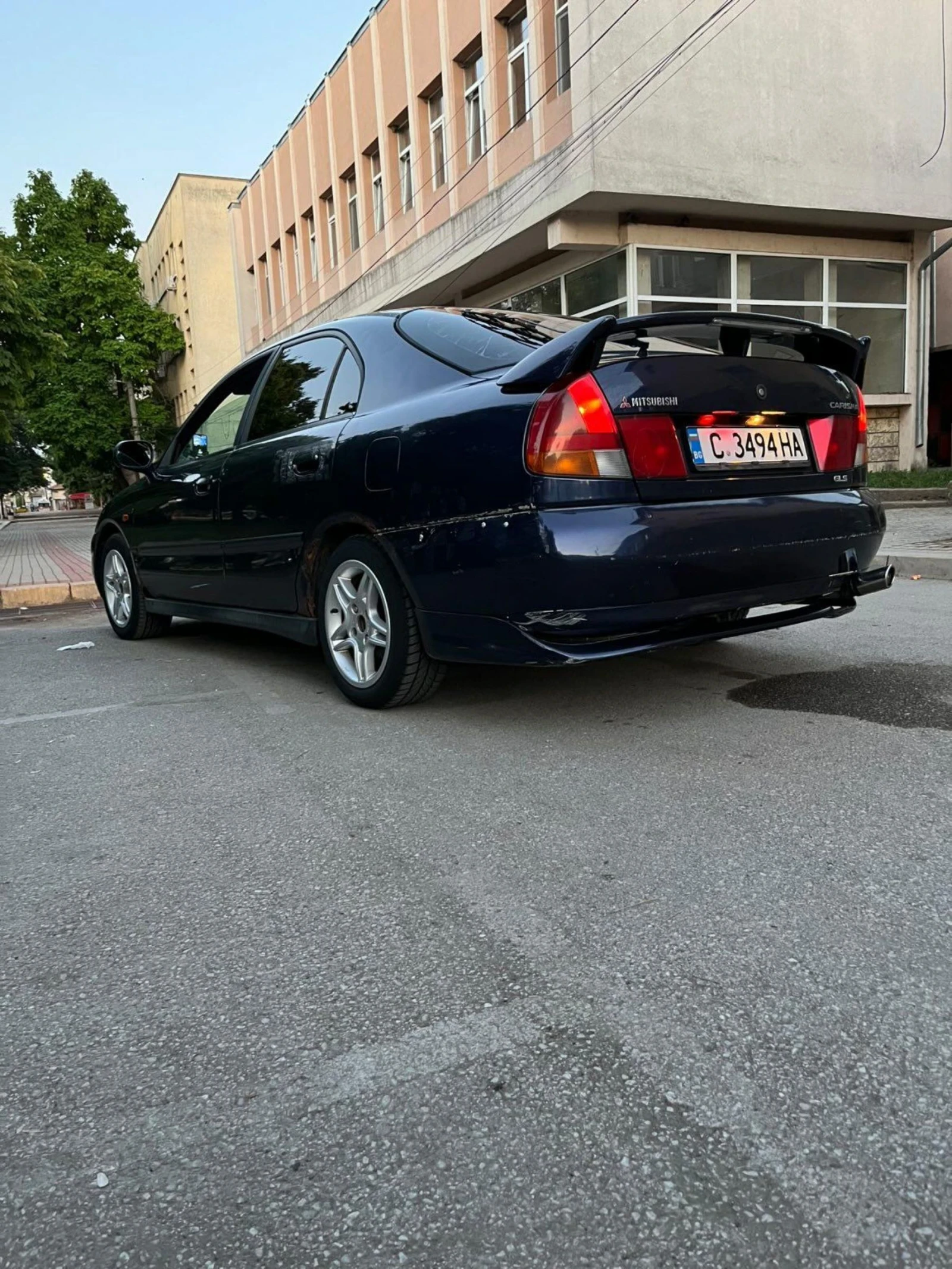 Mitsubishi Carisma 1.8 - изображение 2
