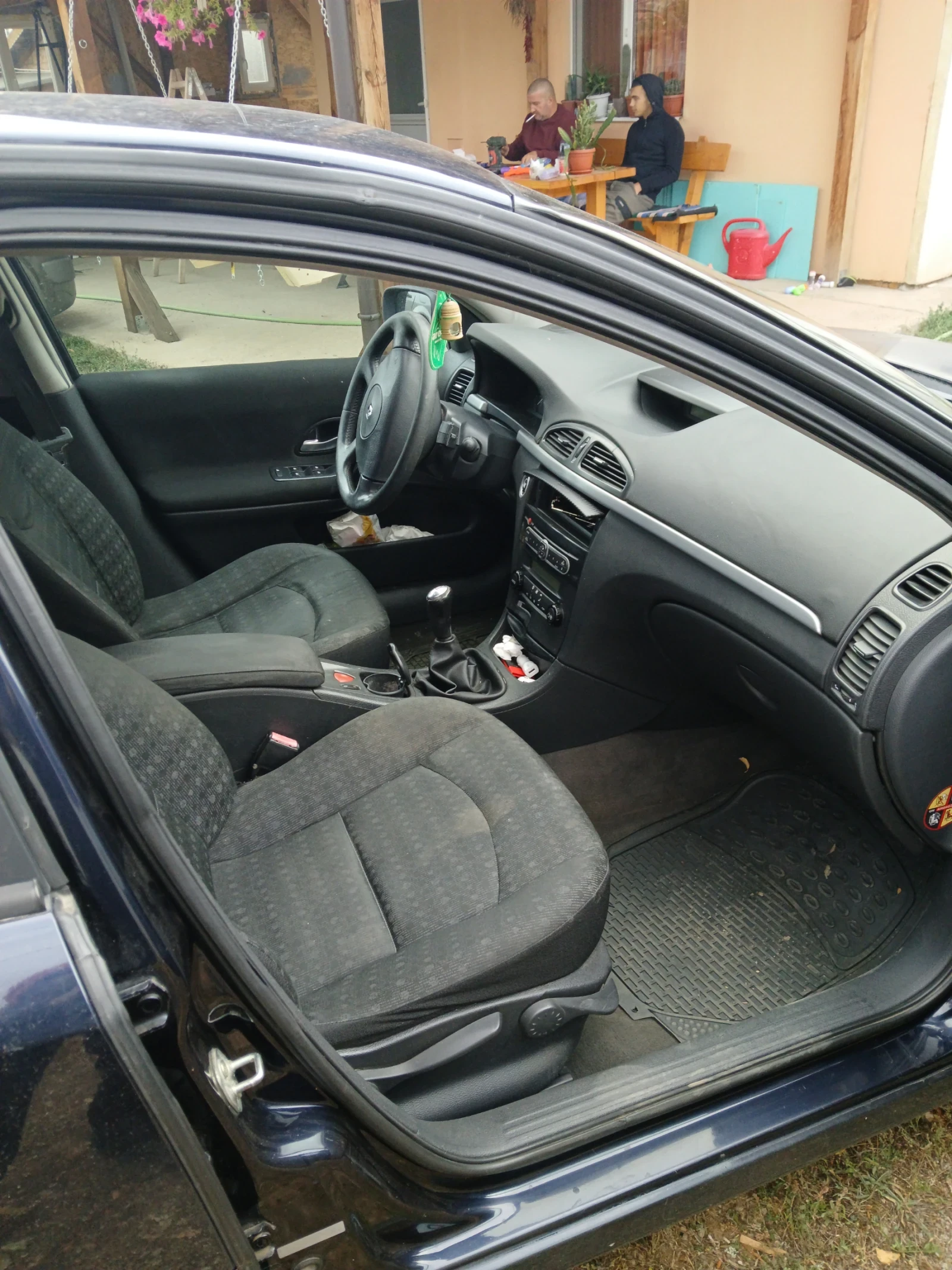 Renault Laguna 2.0i, снимка 6 - Автомобили и джипове - 53568868