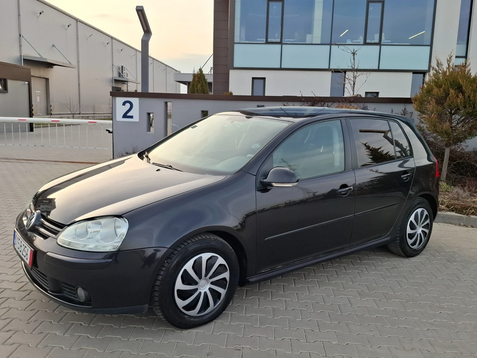 VW Golf 1.9TDI* (105кс)* КЛИМАТРОНИК* НОВ ВНОС*  - изображение 5