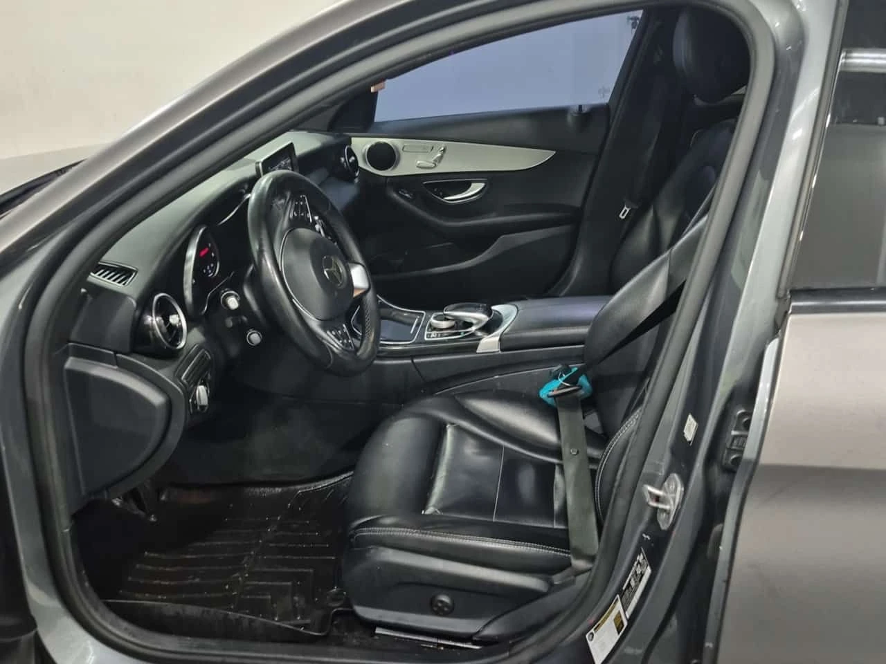 Mercedes-Benz C 300 * CARFAX * ПОДГРЕВИ* 360 КАМЕРА * , снимка 5 - Автомобили и джипове - 53774975