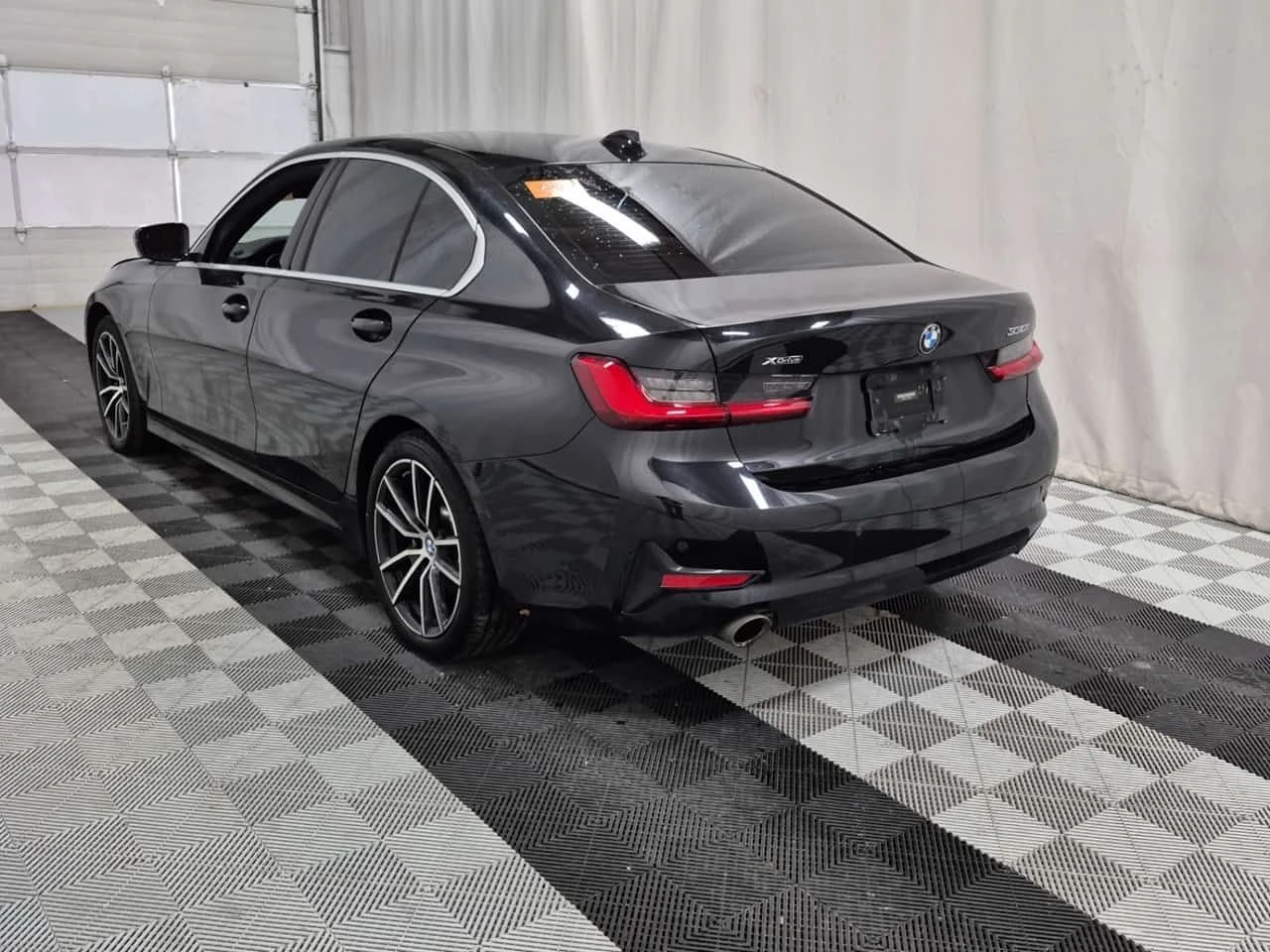 BMW 330 xDrive * От BMW * CARFAX * , снимка 4 - Автомобили и джипове - 53966910