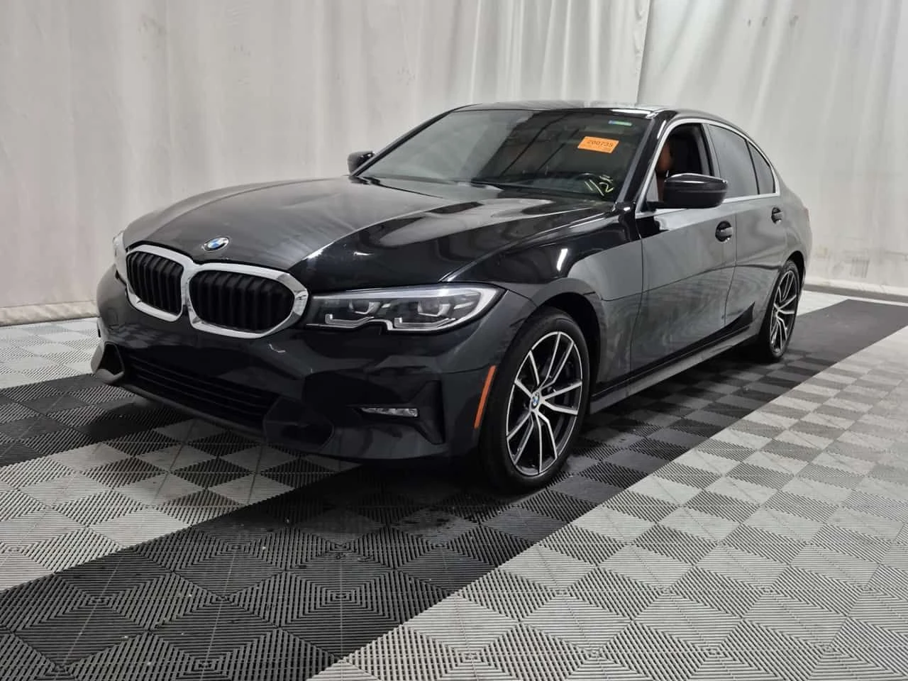 BMW 330 xDrive * От BMW * CARFAX * 