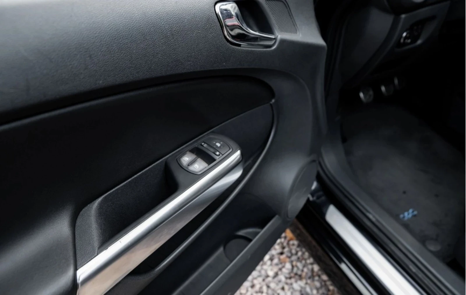 Opel Corsa * OPC * 1.6 TURBO 200ps * КОЖА * RECARO * FACELIFT, снимка 12 - Автомобили и джипове - 54175892