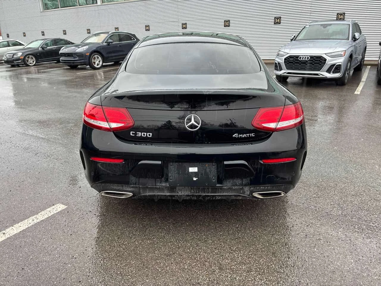 Mercedes-Benz C 300 2 КЛЮЧА * ПОДГРЕВИ* KEYLESS* 360* CARFAX, снимка 4 - Автомобили и джипове - 54197233