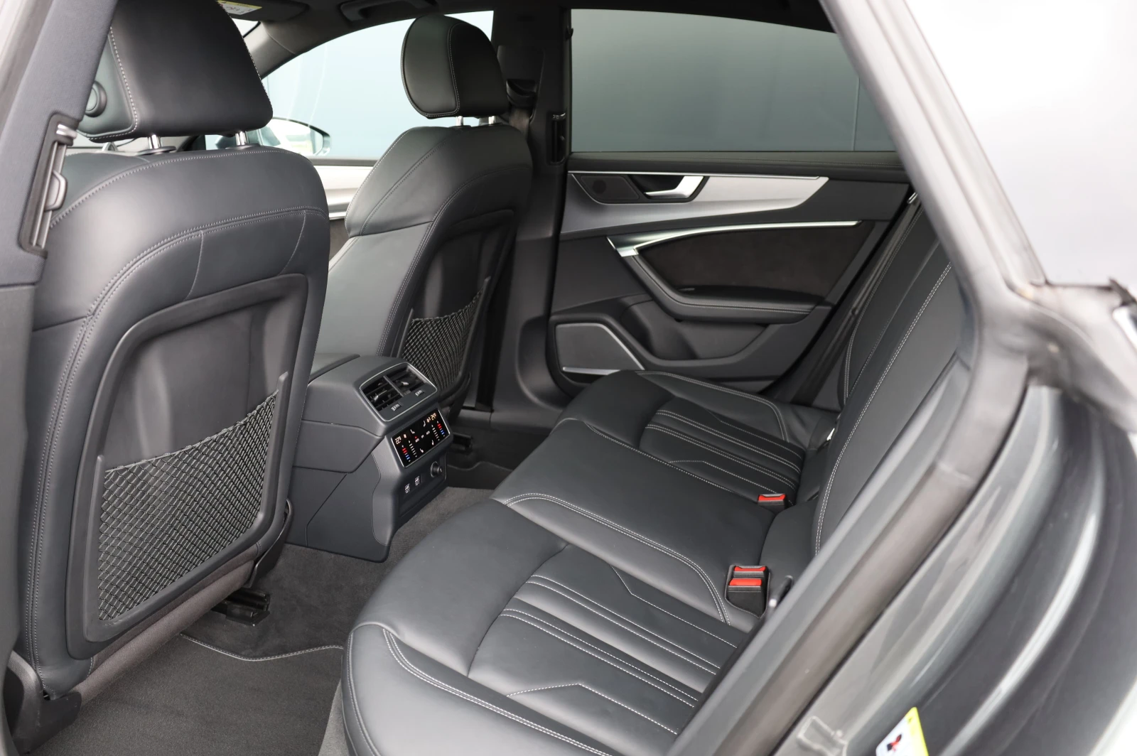 Audi A7 3XS-LINE* HD MATRIX LIGHTS* PANO* 360* B&O* , снимка 17 - Автомобили и джипове - 54377400