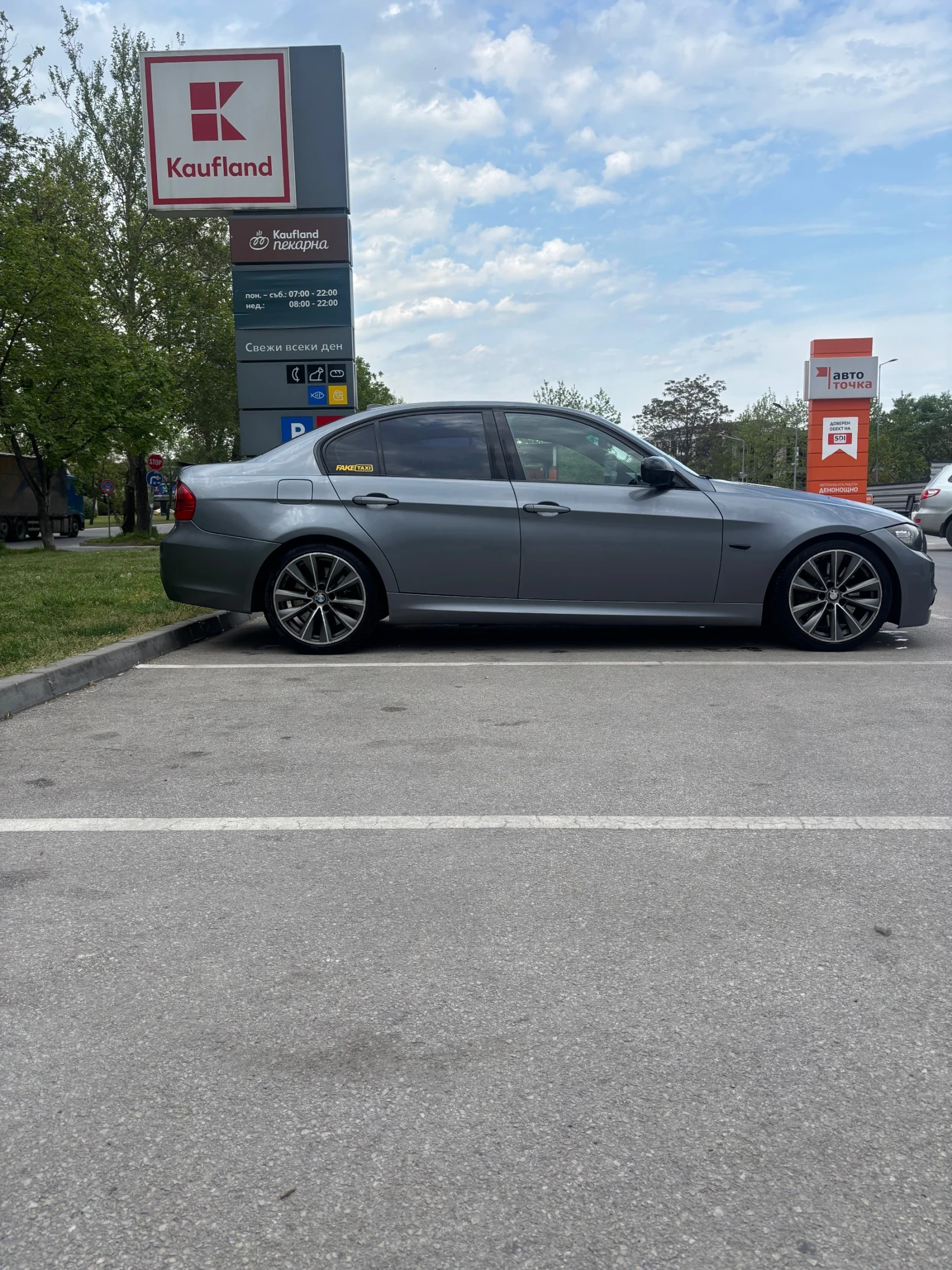 BMW 330 N57 facelift, снимка 5 - Автомобили и джипове - 54379116