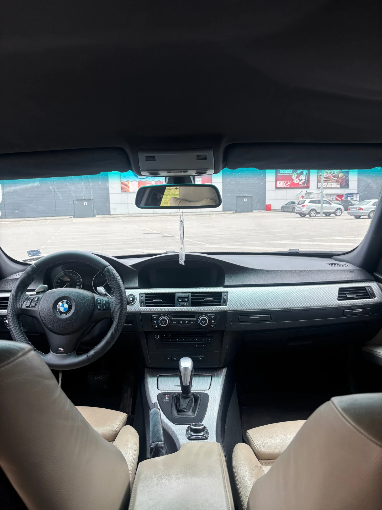 BMW 330 N57 facelift, снимка 7 - Автомобили и джипове - 54379116