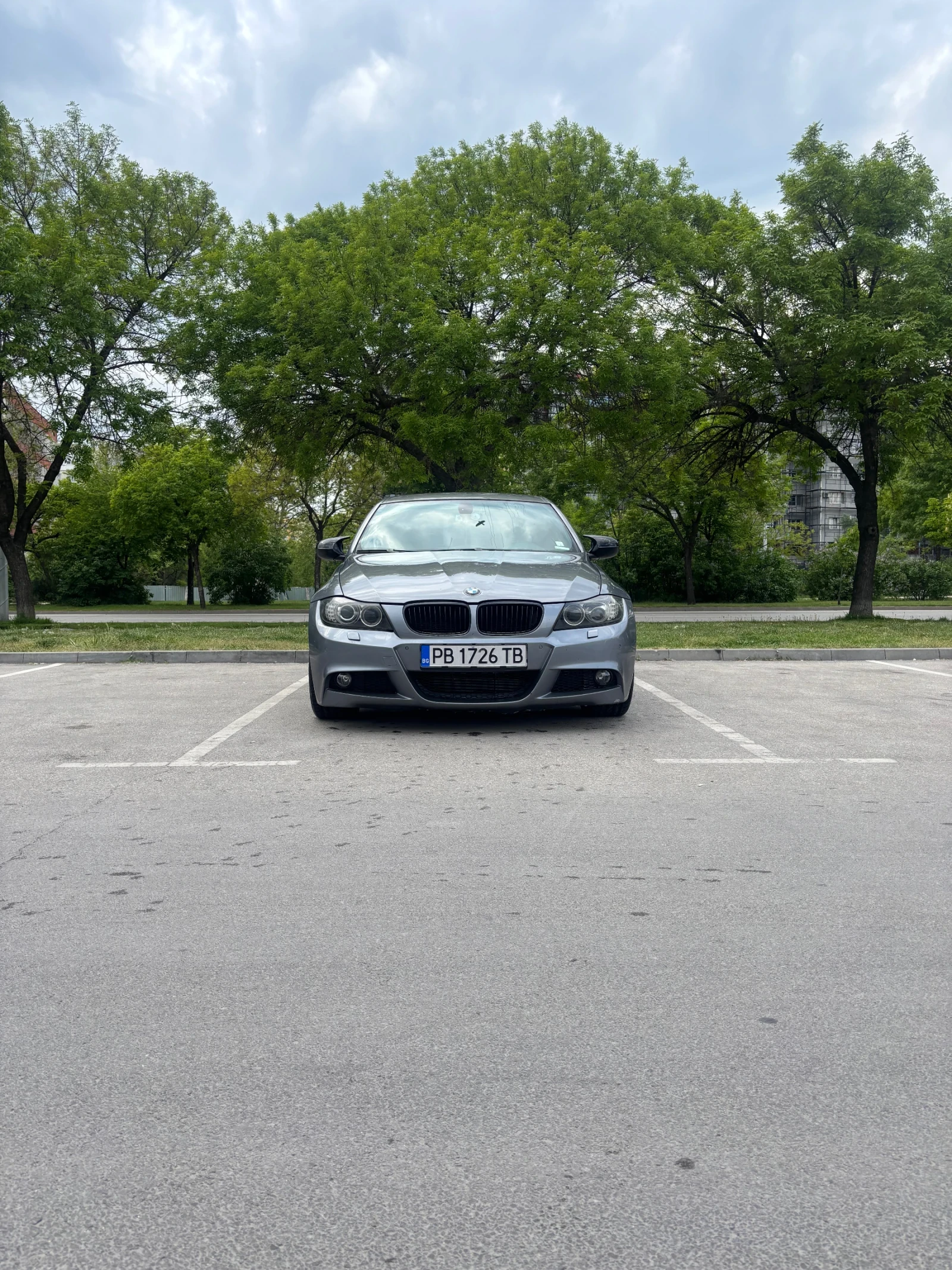 BMW 330 N57 facelift, снимка 1 - Автомобили и джипове - 54379116