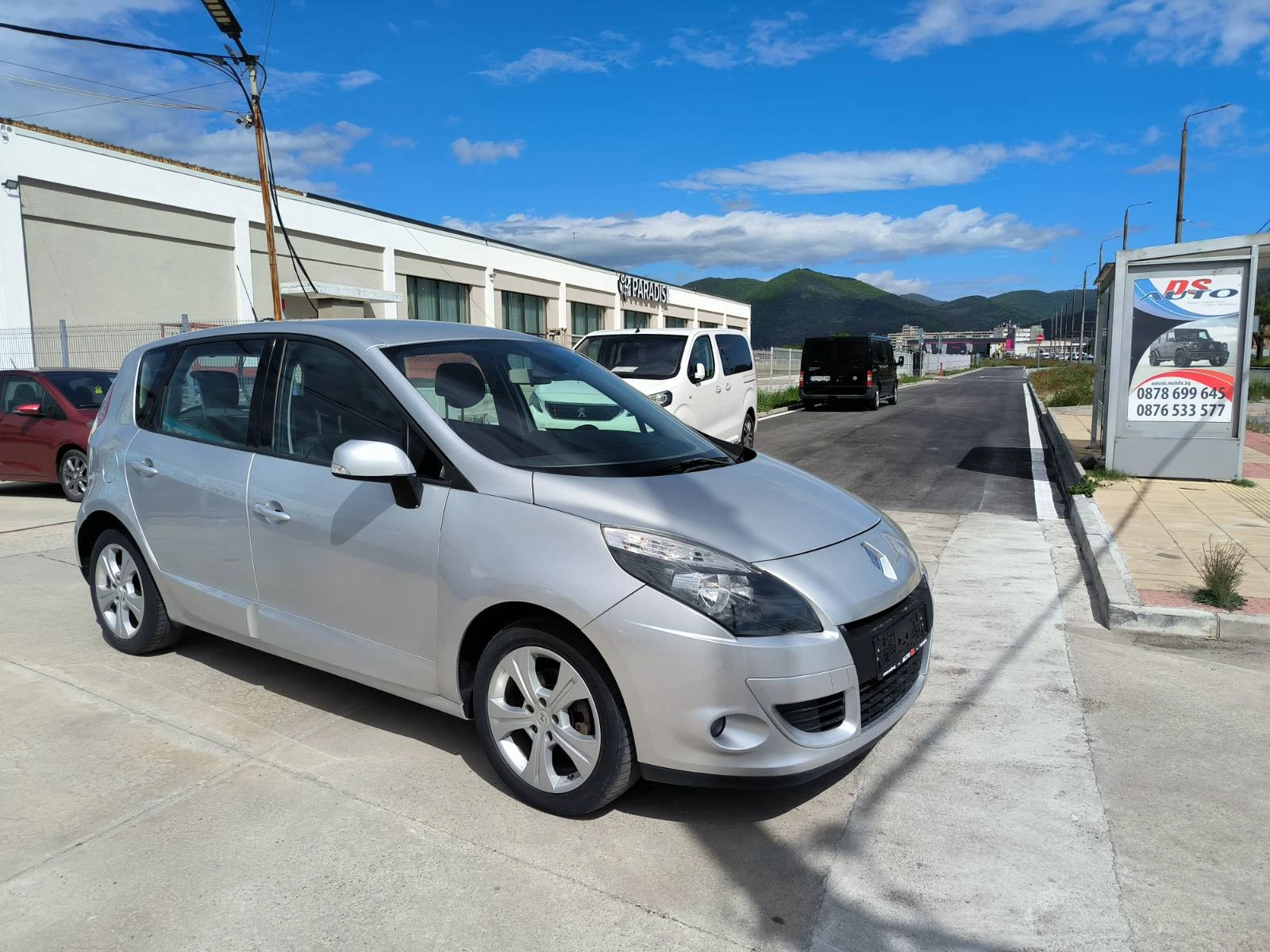 Renault Scenic 1.6i-Gpl-Navi-6sk, снимка 3 - Автомобили и джипове - 54704309