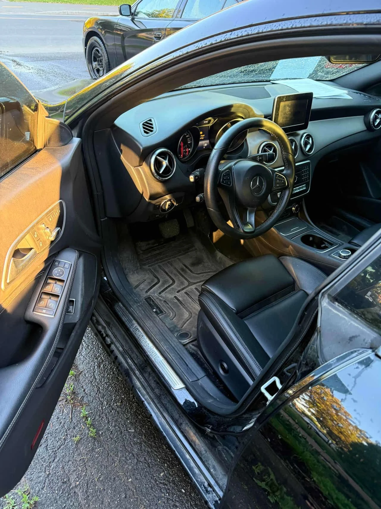 Mercedes-Benz CLA 250 4MATIC * ПАНОРАМА* ПОДГРЕВИ* КАМЕРА* , снимка 6 - Автомобили и джипове - 54848392