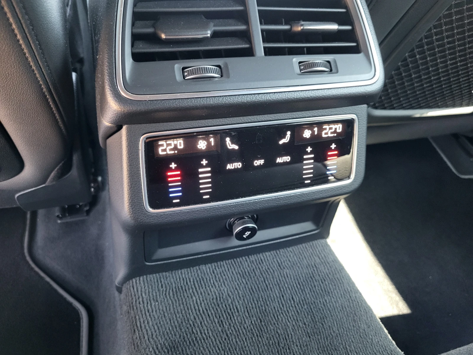 Audi A6 40 TDI, S-line, Matrix, снимка 15 - Автомобили и джипове - 54886903
