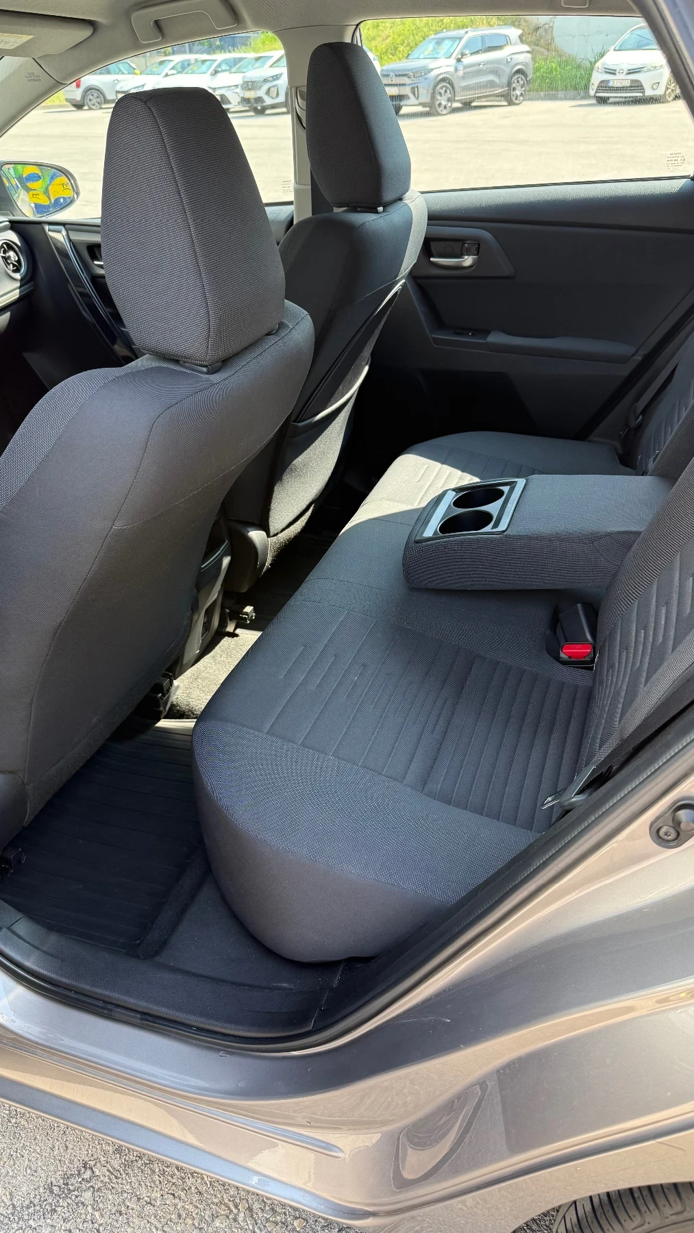 Toyota Auris, снимка 7 - Автомобили и джипове - 55081702