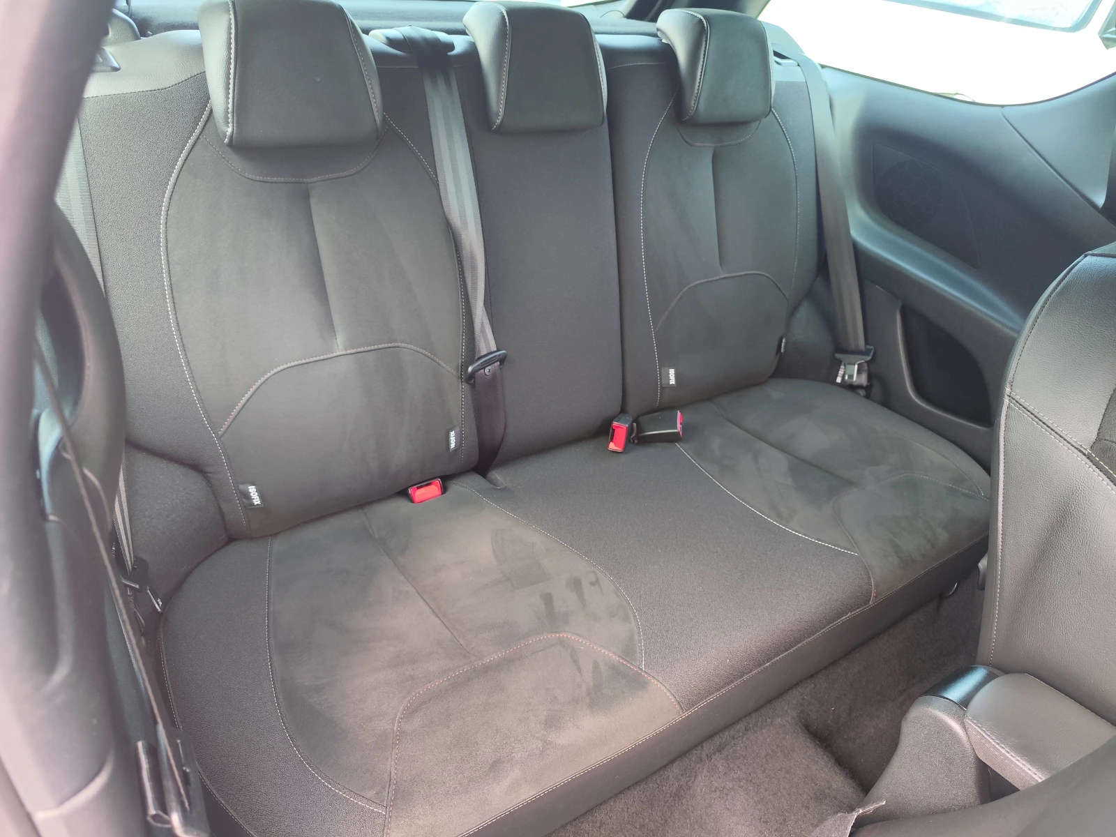 DS DS 3 1.2i* ABTOMATИК* FULL LED* E6B* PERFORMANCE LINE, снимка 11 - Автомобили и джипове - 55122412