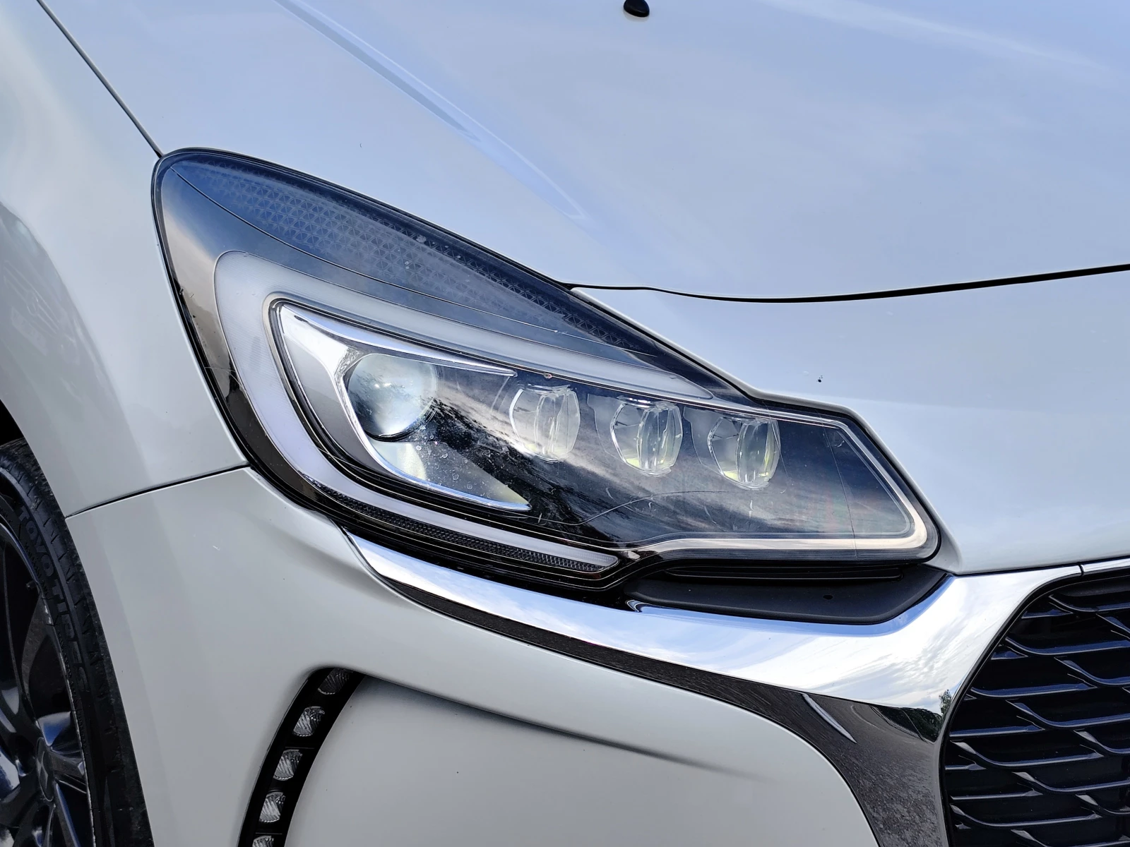 DS DS 3 1.2i* ABTOMATИК* FULL LED* E6B* PERFORMANCE LINE, снимка 15 - Автомобили и джипове - 55122412