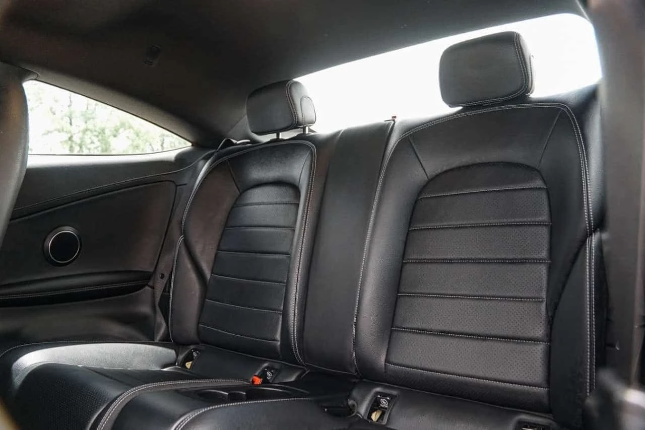Mercedes-Benz C 300 2dr Cpe 4MATIC  CARFAX, снимка 12 - Автомобили и джипове - 55204099