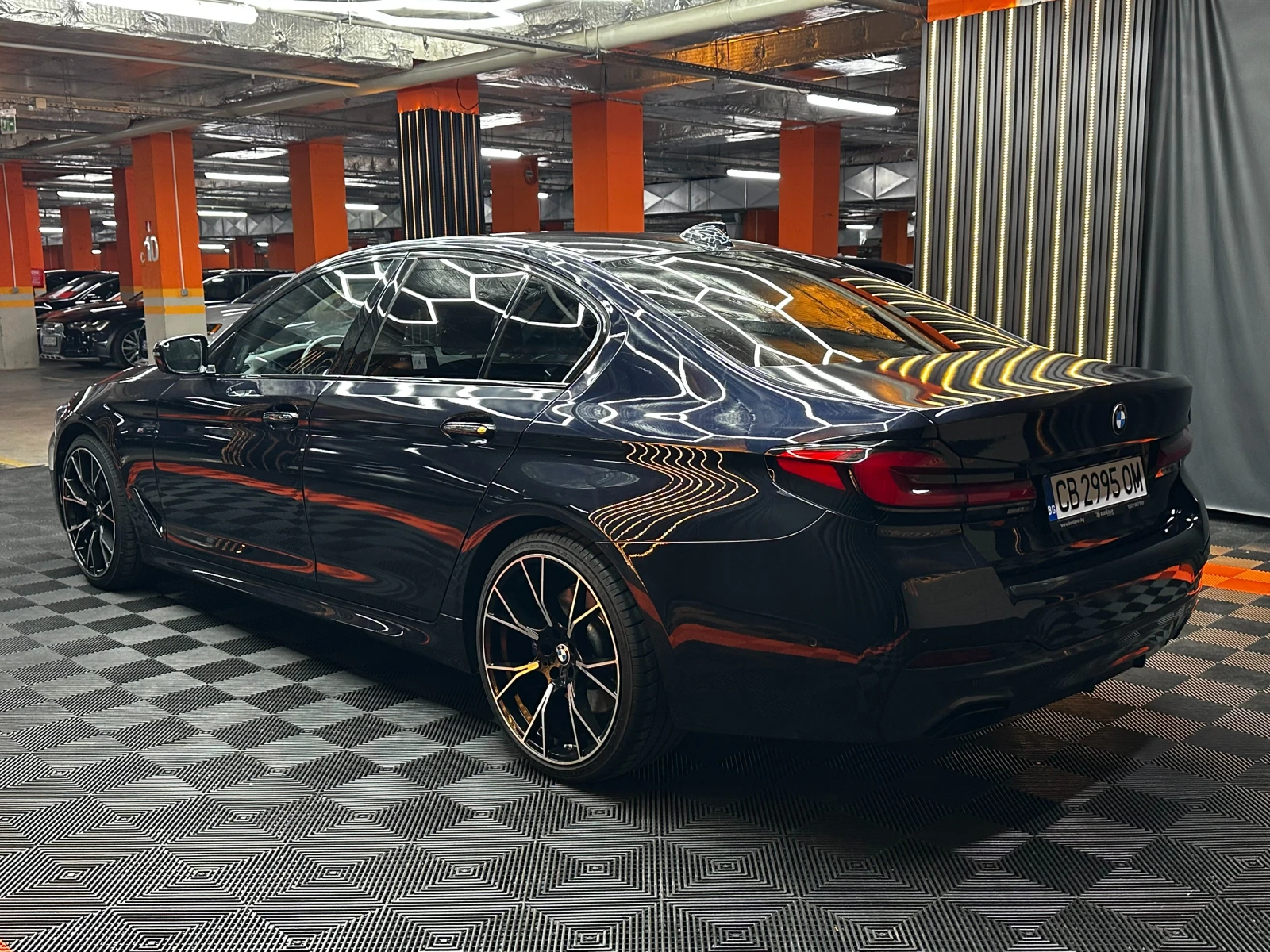 BMW 530 Facelift/Xdrive/DIGITAL/ГАРАНЦИЯ, снимка 6 - Автомобили и джипове - 55278118