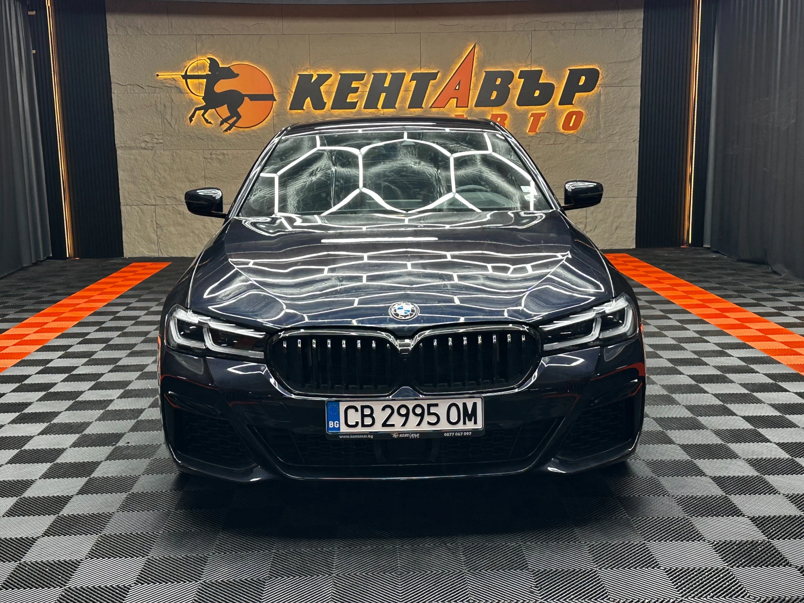 BMW 530 Facelift/Xdrive/DIGITAL/ГАРАНЦИЯ, снимка 2 - Автомобили и джипове - 55278118