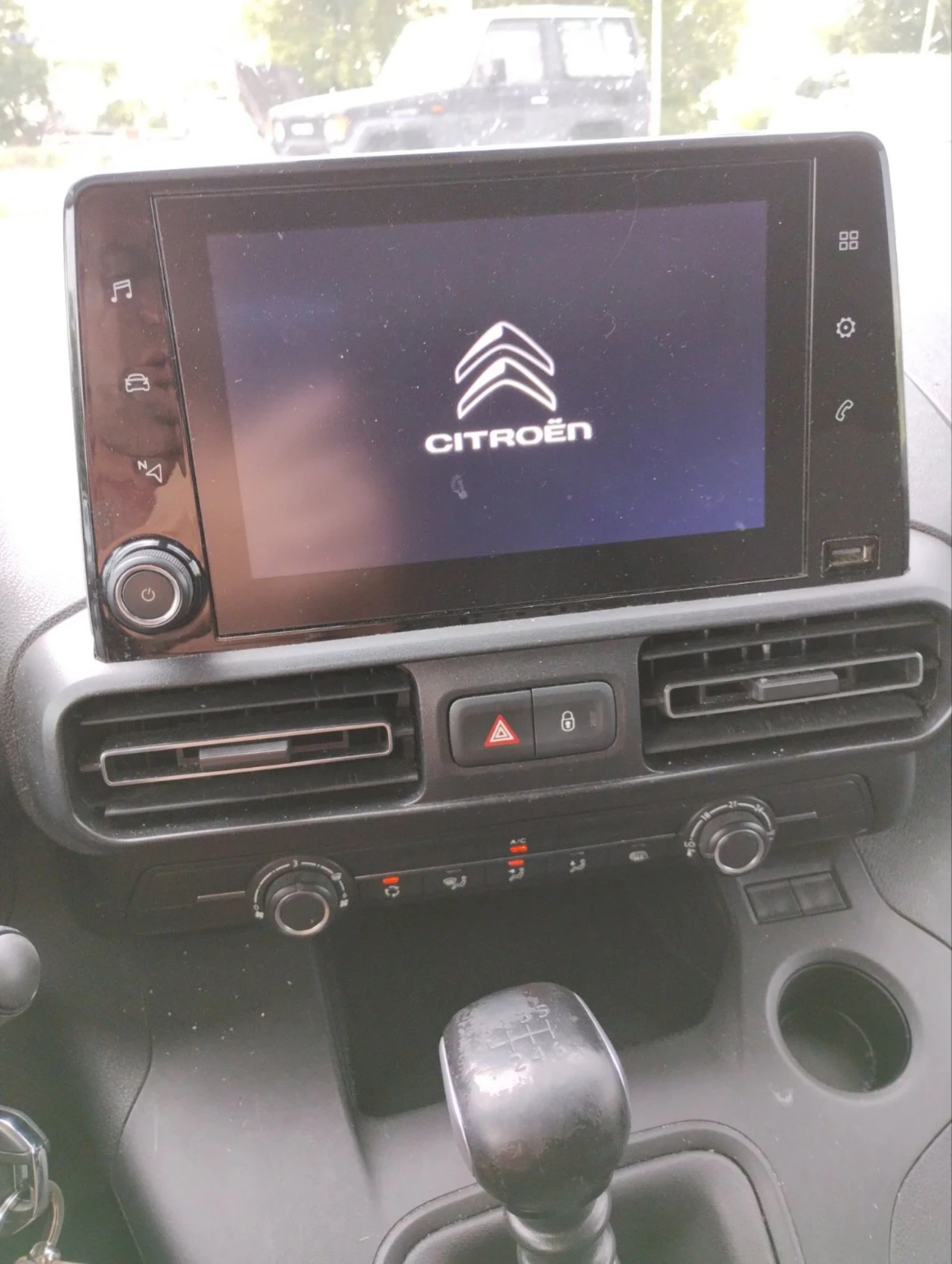 Citroen Berlingo 1.5 HDI , снимка 17 - Автомобили и джипове - 55326301