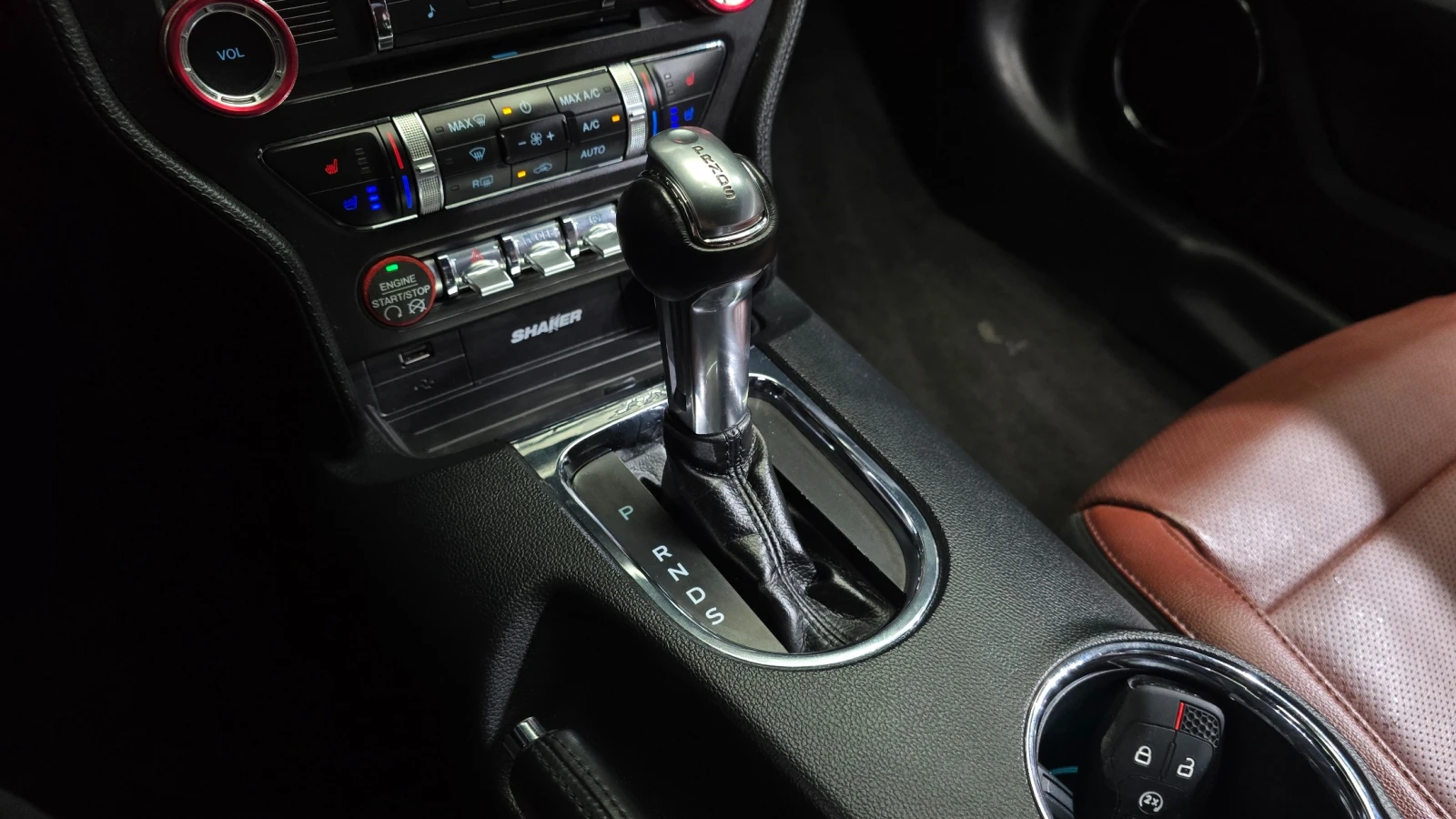 Ford Mustang, снимка 17 - Автомобили и джипове - 55537969