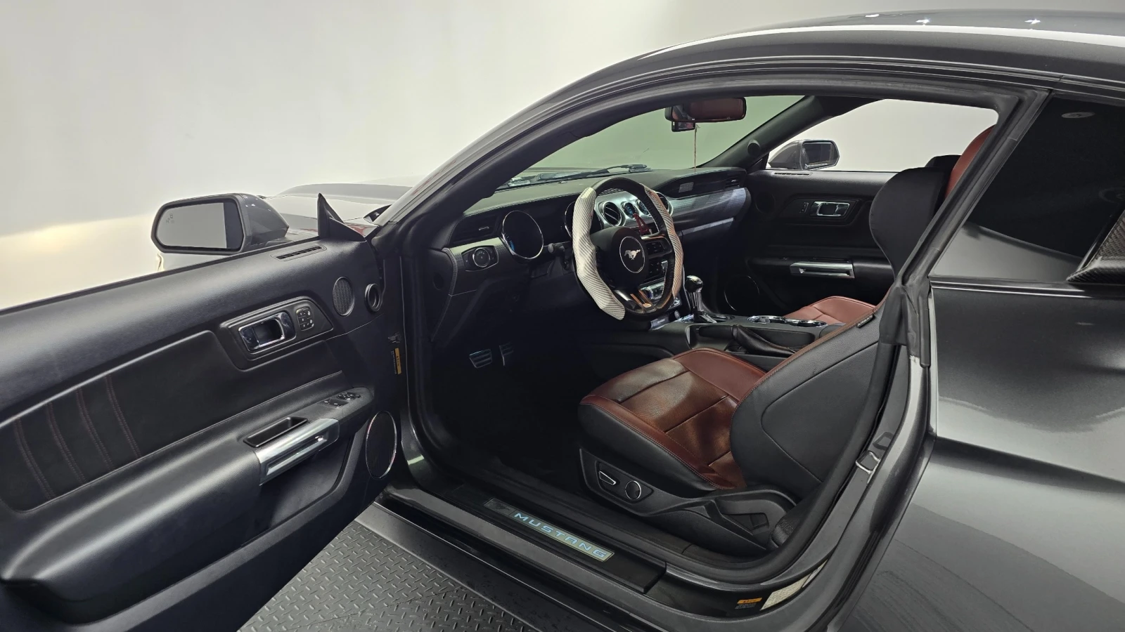 Ford Mustang, снимка 12 - Автомобили и джипове - 55537969