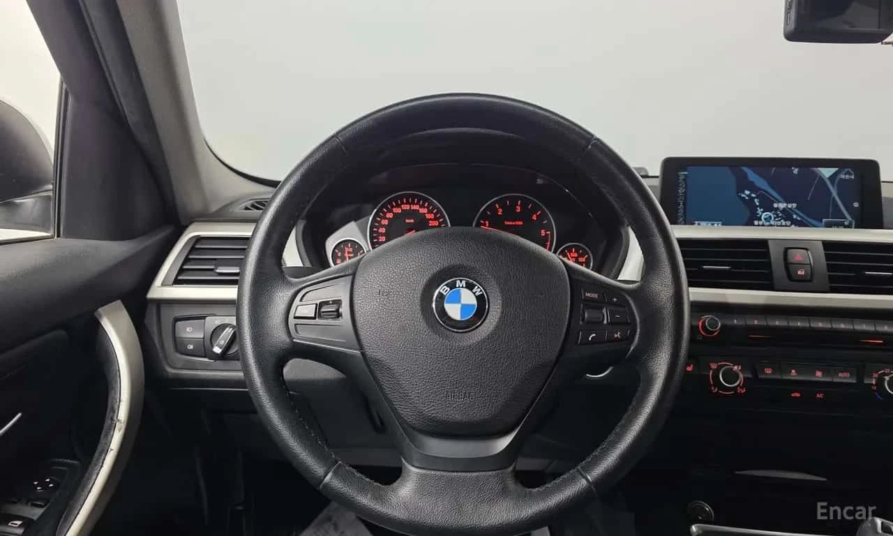 BMW 320 КРАЙНА ЦЕНА ДО БЪЛГАРИЯ * АВТОКРЕДИТ, снимка 17 - Автомобили и джипове - 55571783