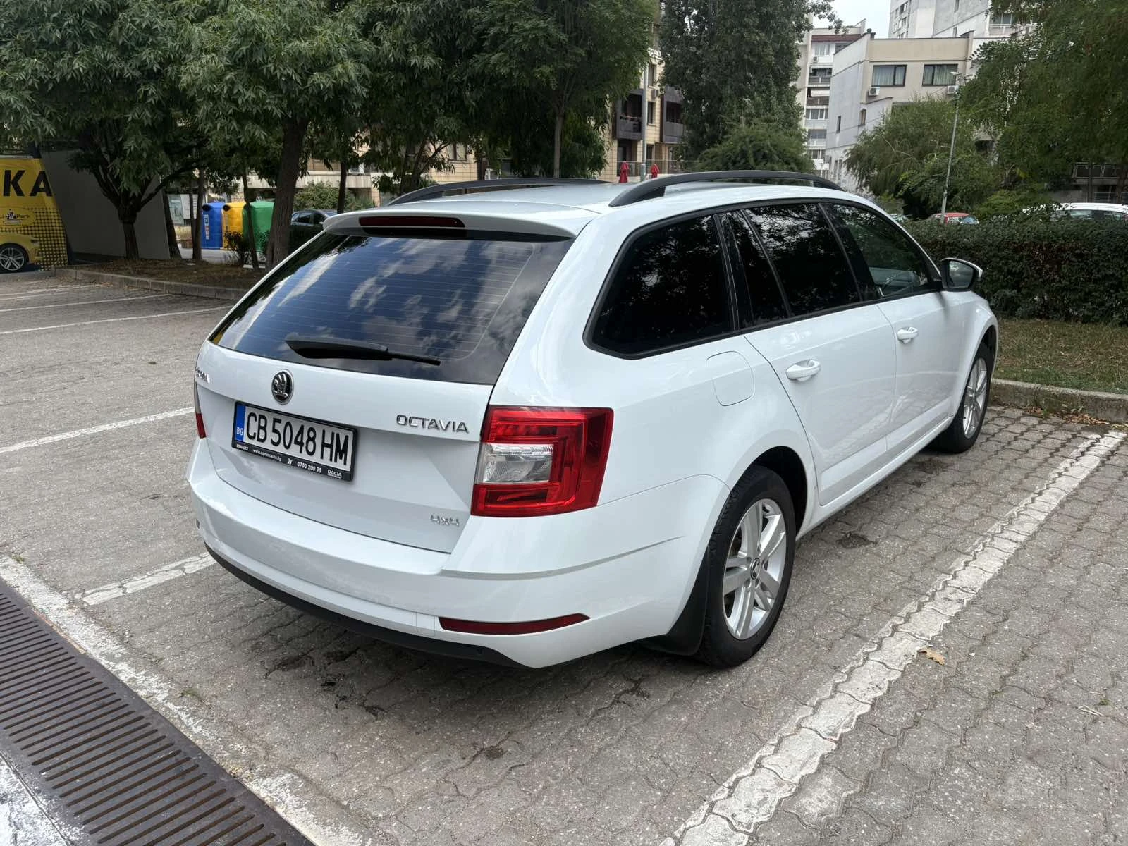 Skoda Octavia, снимка 6 - Автомобили и джипове - 55597944