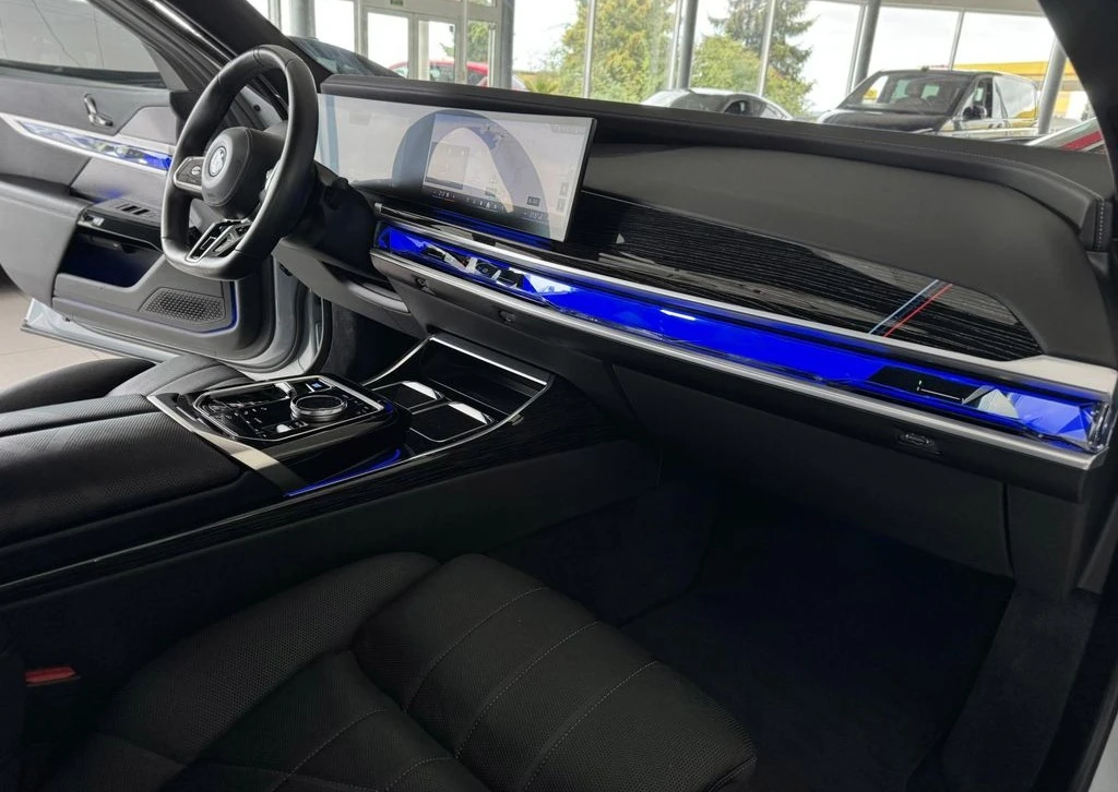 BMW i7 xDrive60 M-Sport, снимка 6 - Автомобили и джипове - 56358512