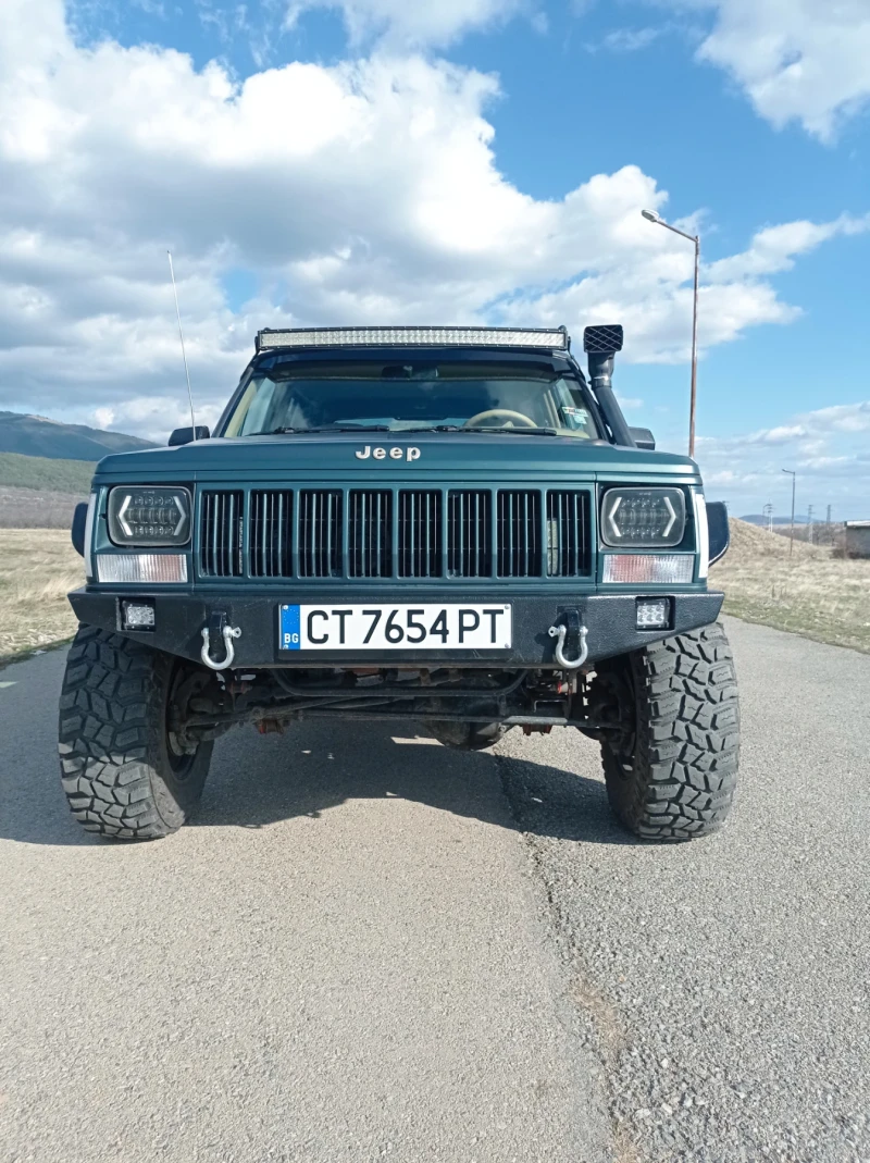 Jeep Cherokee 2.5 i, снимка 1 - Автомобили и джипове - 49129476