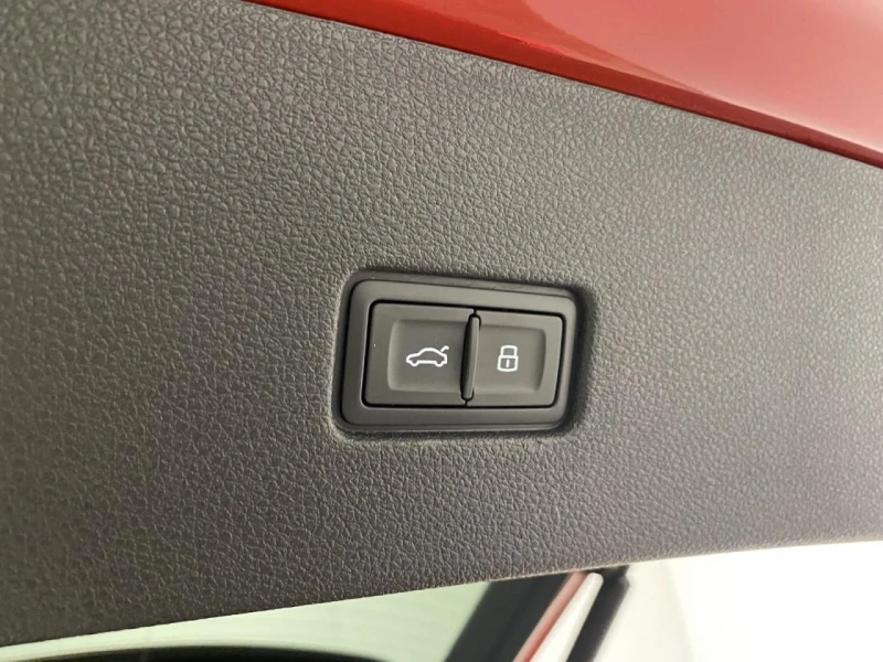 Audi Q8 55 TFSI/FACELIFT/S-LINE/QUATTRO/BLACK OPTIC/MATRIX, снимка 14 - Автомобили и джипове - 52308279