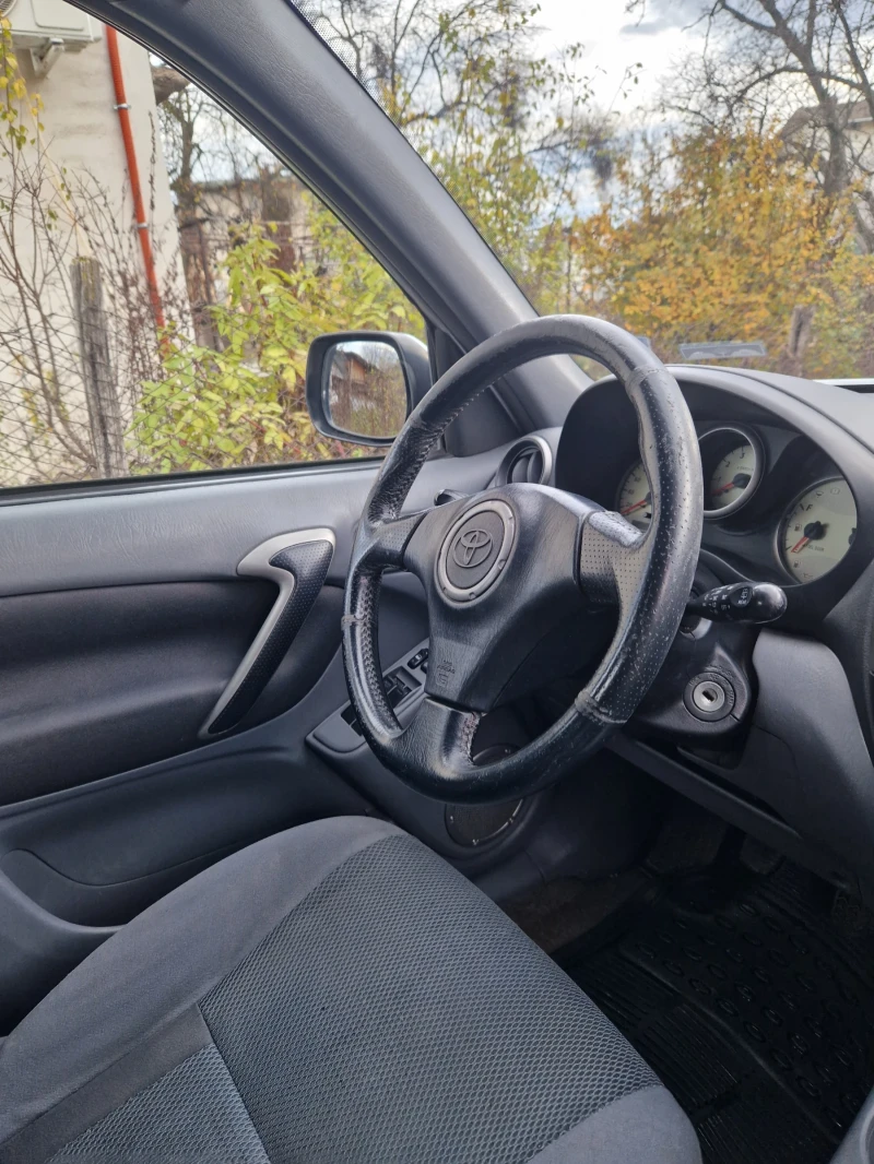 Toyota Rav4, снимка 7 - Автомобили и джипове - 52598273