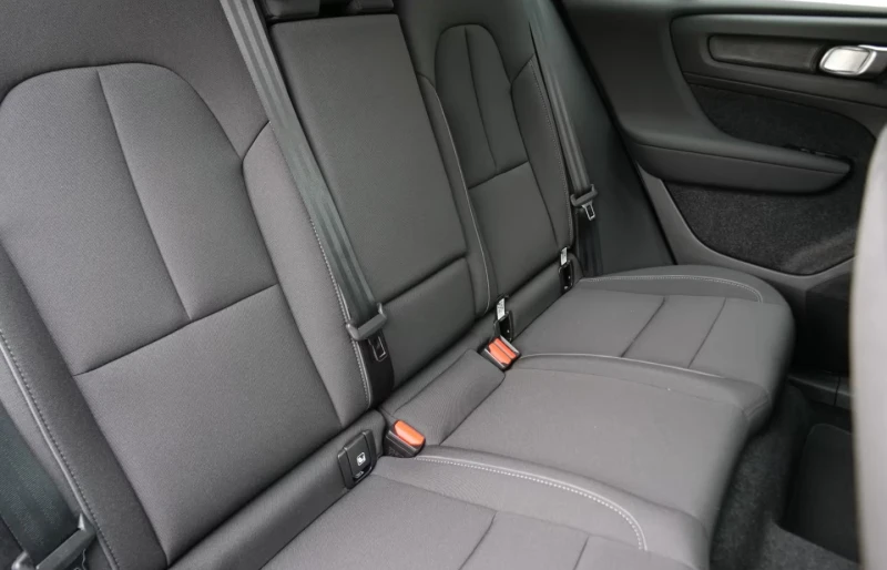 Volvo EX40 PLUS-DARK/408HP/AWD/TWIN/MEMO/CAM/LED/NAVI/660g, снимка 15 - Автомобили и джипове - 52724383