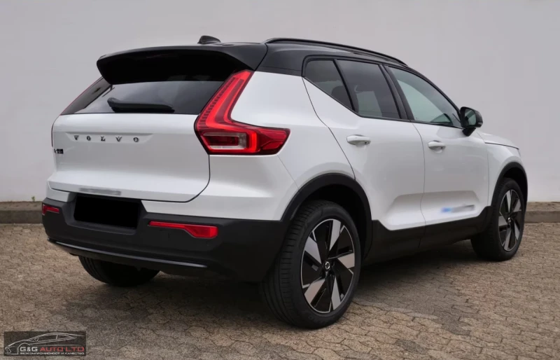 Volvo EX40 PLUS-DARK/408HP/AWD/TWIN/MEMO/CAM/LED/NAVI/660g, снимка 3 - Автомобили и джипове - 52724383