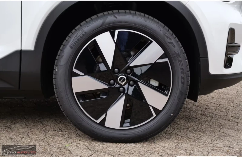 Volvo EX40 PLUS-DARK/408HP/AWD/TWIN/MEMO/CAM/LED/NAVI/660g, снимка 16 - Автомобили и джипове - 52724383