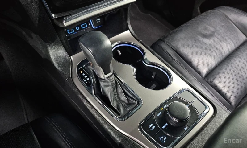 Jeep Grand cherokee, снимка 9 - Автомобили и джипове - 52819467